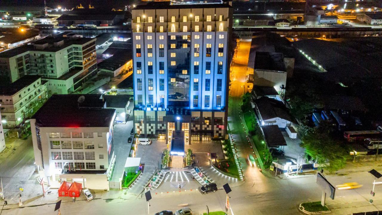 Krystal Palace Douala Exterior photo