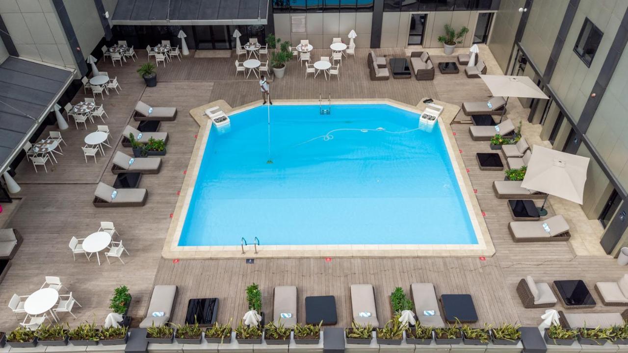 Krystal Palace Douala Exterior photo