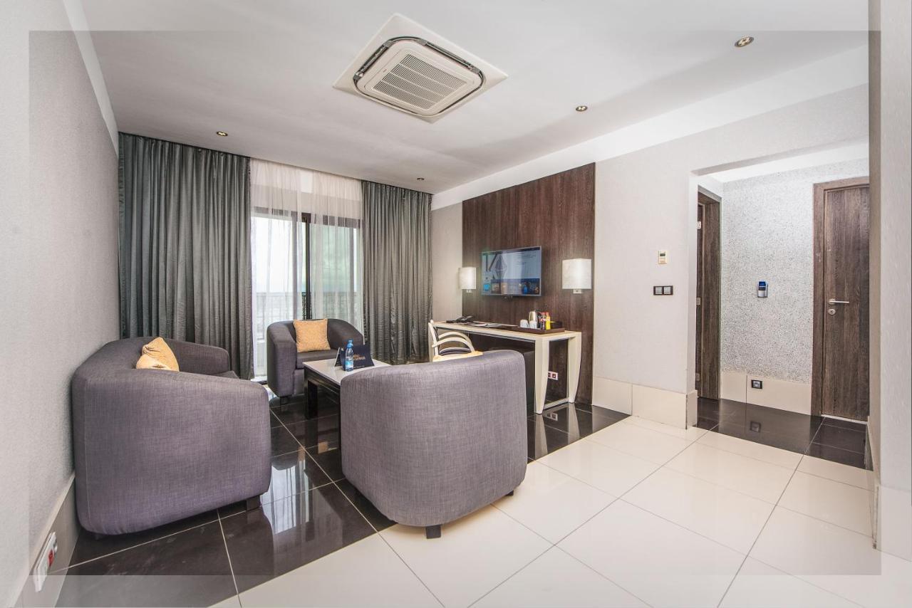 Krystal Palace Douala Exterior photo